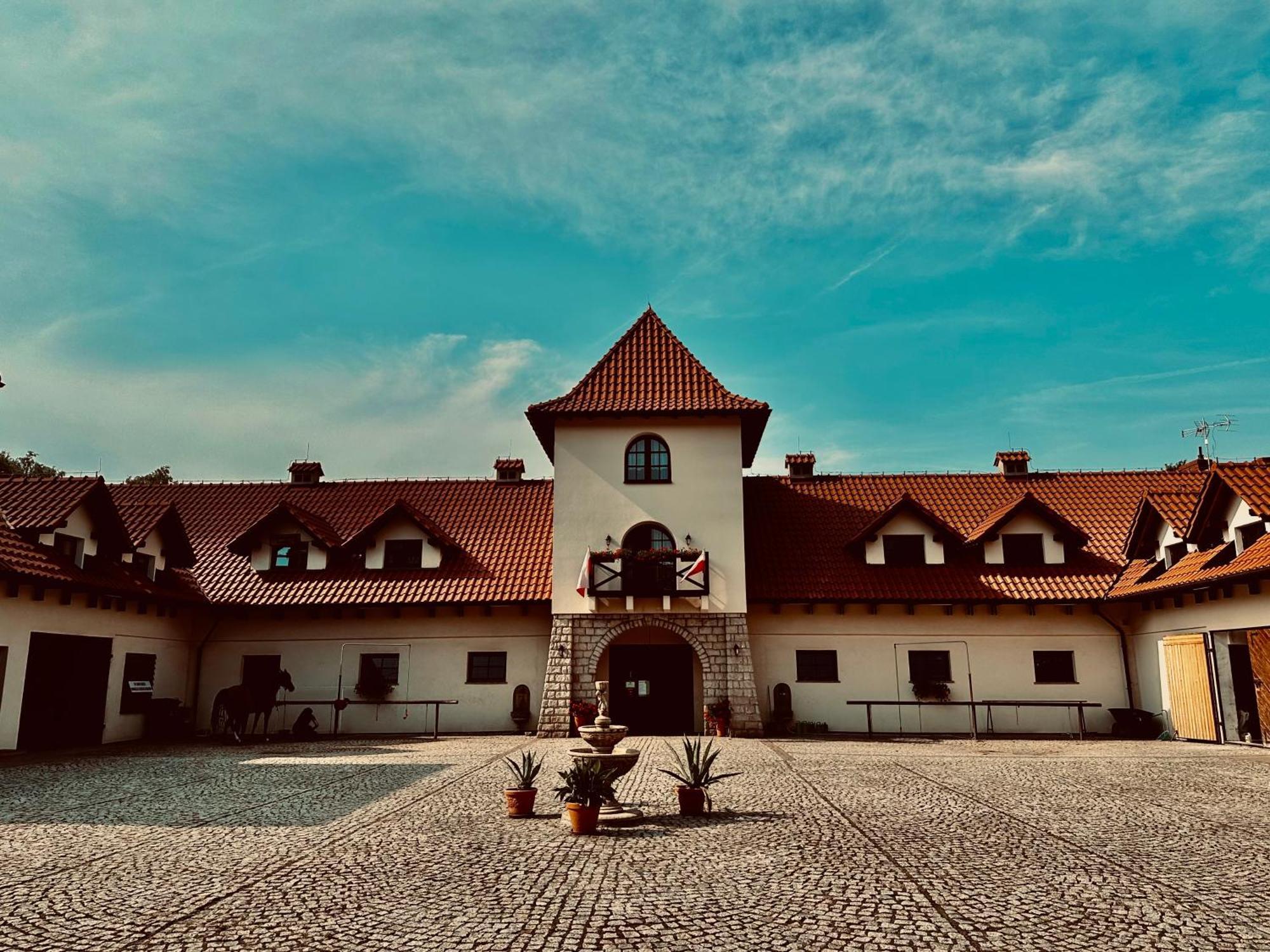 Stanica Hucul Hotel Sulkowice  Luaran gambar