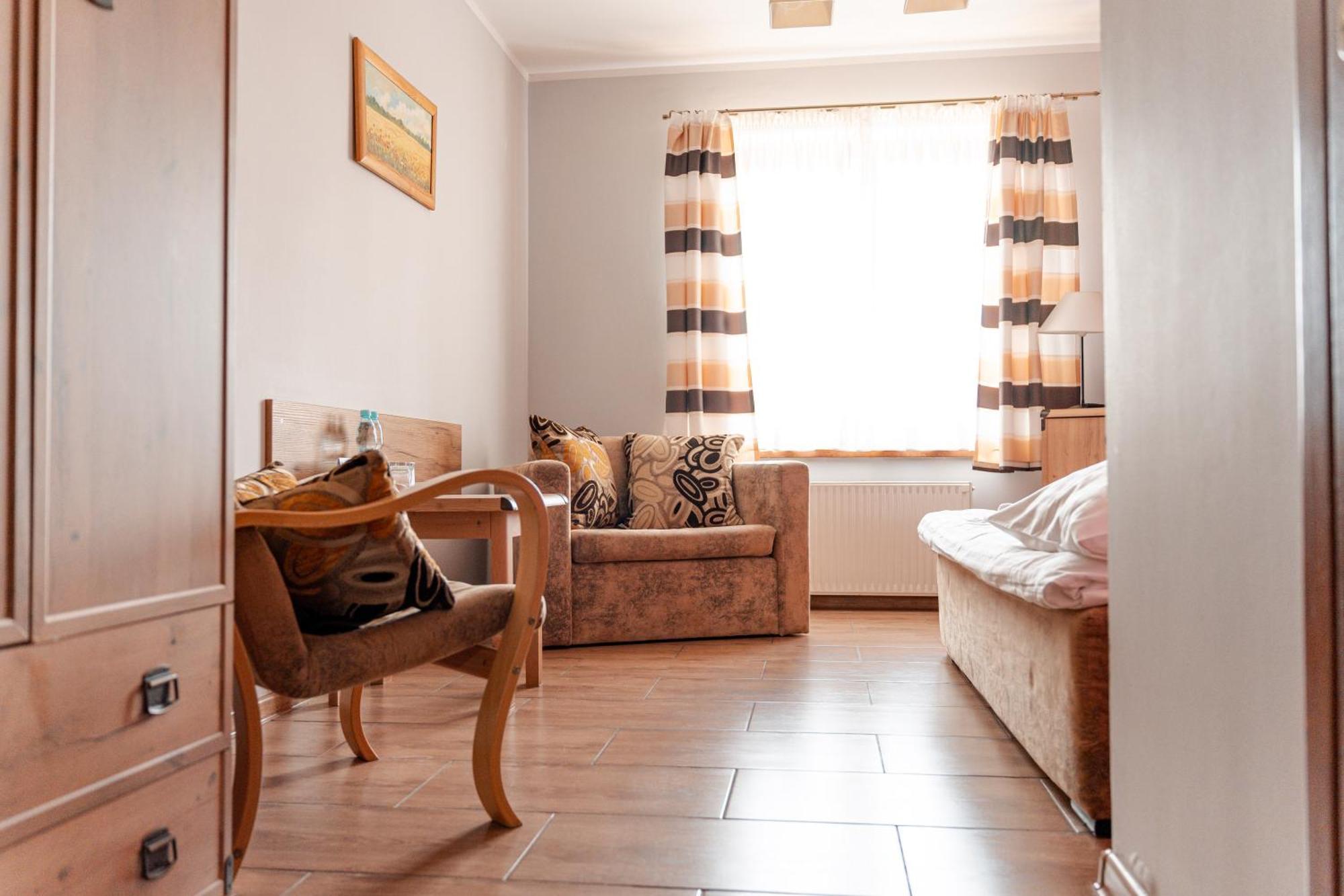 Stanica Hucul Hotel Sulkowice  Luaran gambar